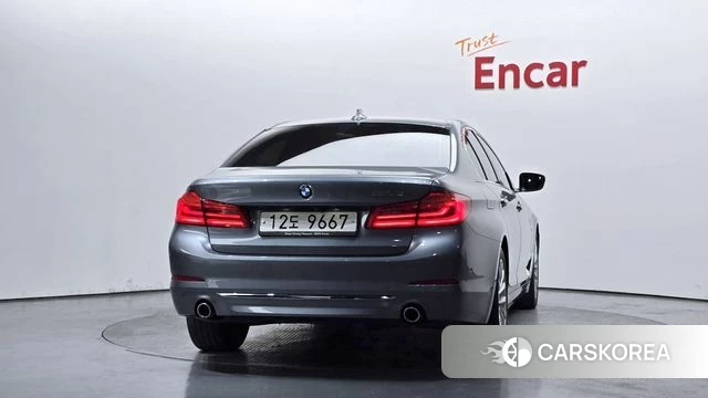 BMW 5 Series (G30) id 4325924 из Кореи 32
