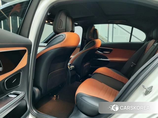 Mercedes-Benz Class C 2023 Белый из Китая, фото 4