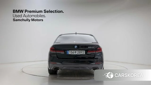 BMW 5 Series (G30) 2023 Черный из Кореи, фото 4