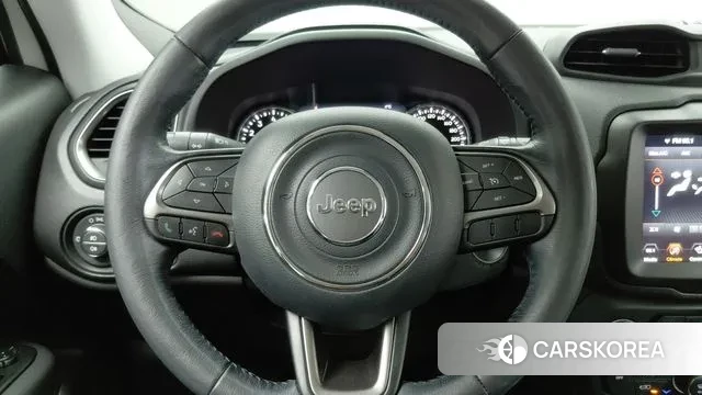 Jeep Renegade id 3626446 из Кореи 14