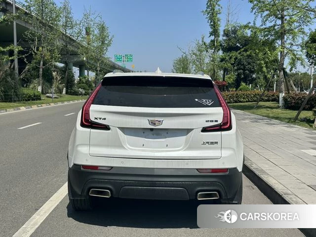 Cadillac XT4 2023 Белый из Китая, фото 4