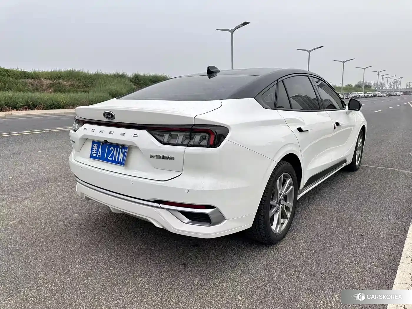 Ford Mondeo 2022 Белый из Китая, фото 4