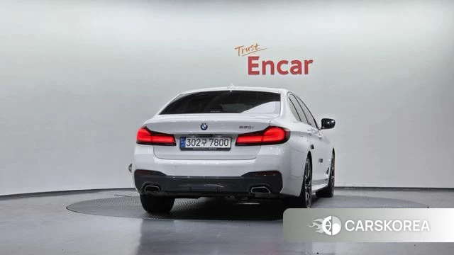 BMW 5 Series (G30) id 3839940 из Кореи 14