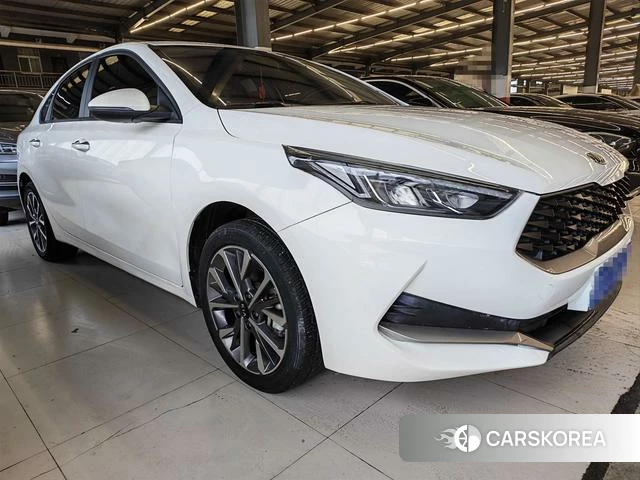 Kia K3 2021 Белый из Китая, фото 4