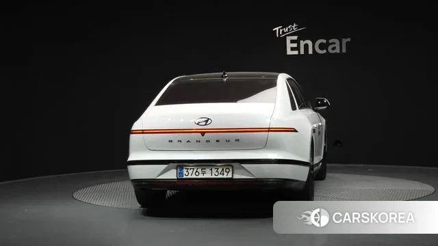 Hyundai Grandeur (GN7) id 3026978 из Кореи 14