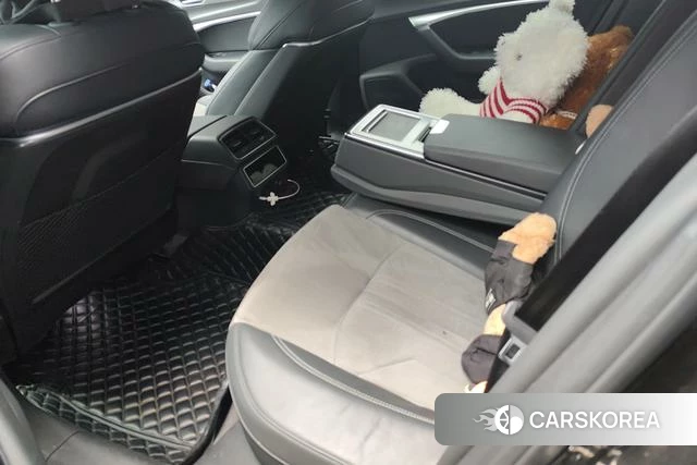 Audi A6L id 4300974 из Китая 11