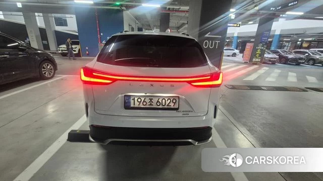 Lexus NX450h + 2nd generation 2022 Белый из Кореи, фото 6