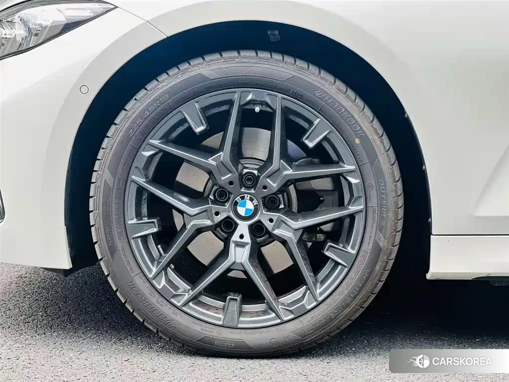 BMW 3 series id 4576418 из Китая 14