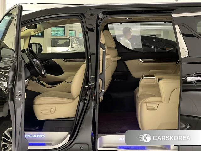 Toyota Elfa id 4266022 из Китая 12