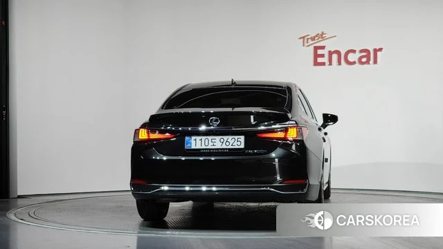 Lexus ES300h 7th generation id 4381033 из Кореи 31