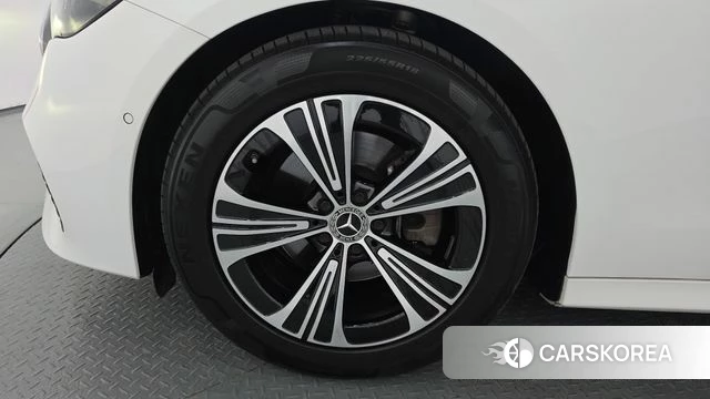 Mercedes-Benz E-Class W214 id 4773631 из Кореи 31