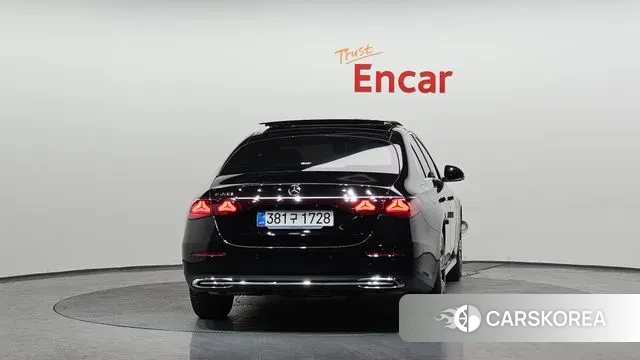 Mercedes-Benz E-Class W214 id 3549587 из Кореи 14