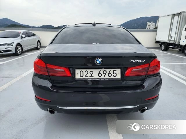 BMW 5 Series (G30) id 3824940 из Кореи 14
