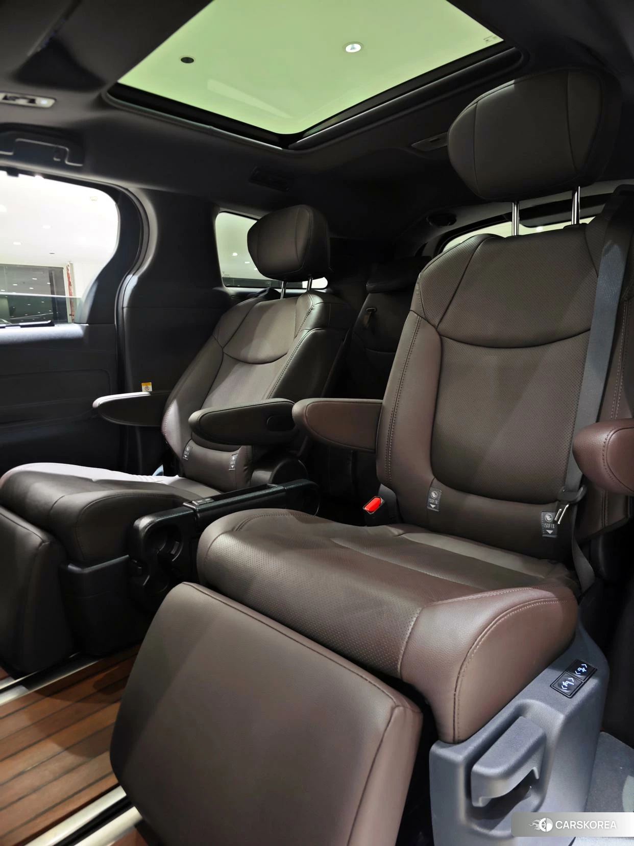 Toyota Saina id 4452554 из Китая 9