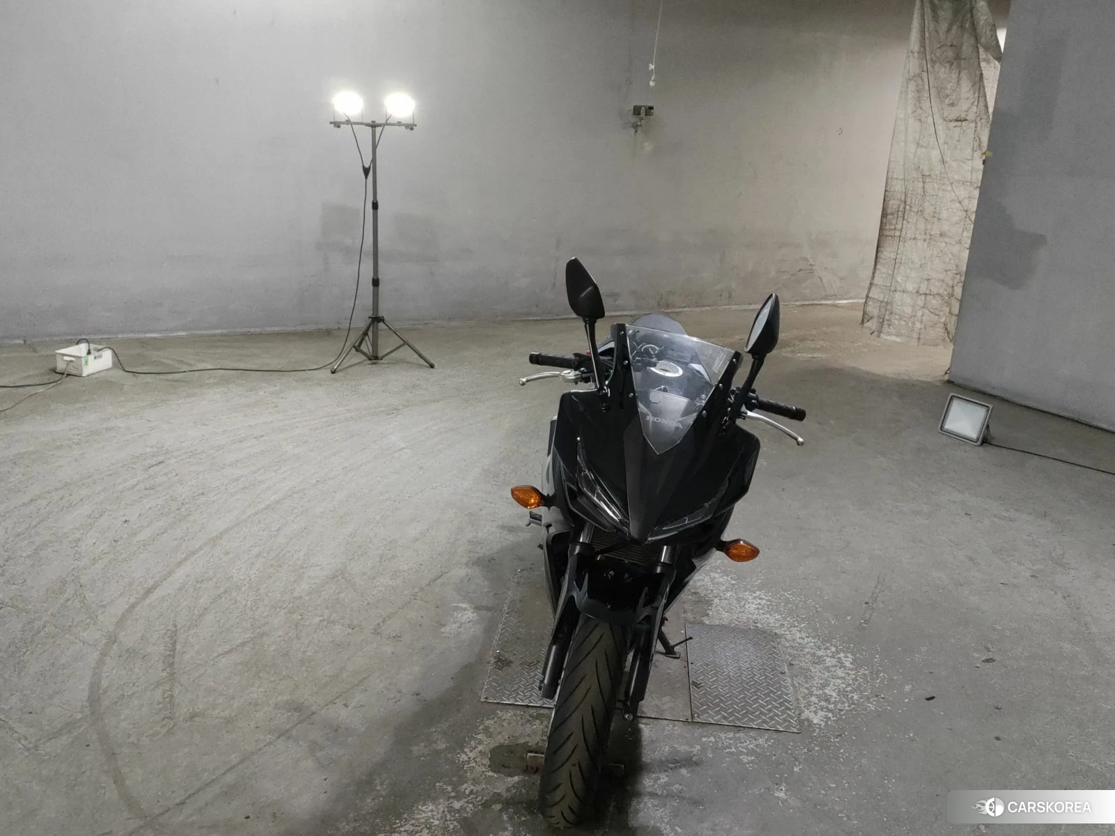 Проданный Honda CBR400R id 3970345 из Японии, фото 4