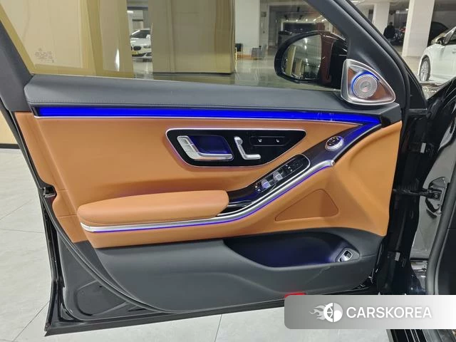 Mercedes-Benz S-class 2023 Черный из Китая, фото 6