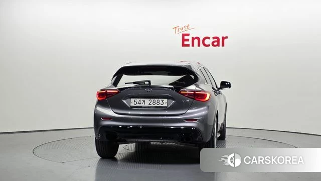 Infiniti Q30 id 4339517 из Кореи 26