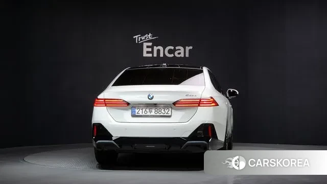 BMW 5 Series (G60) id 3711298 из Кореи 14