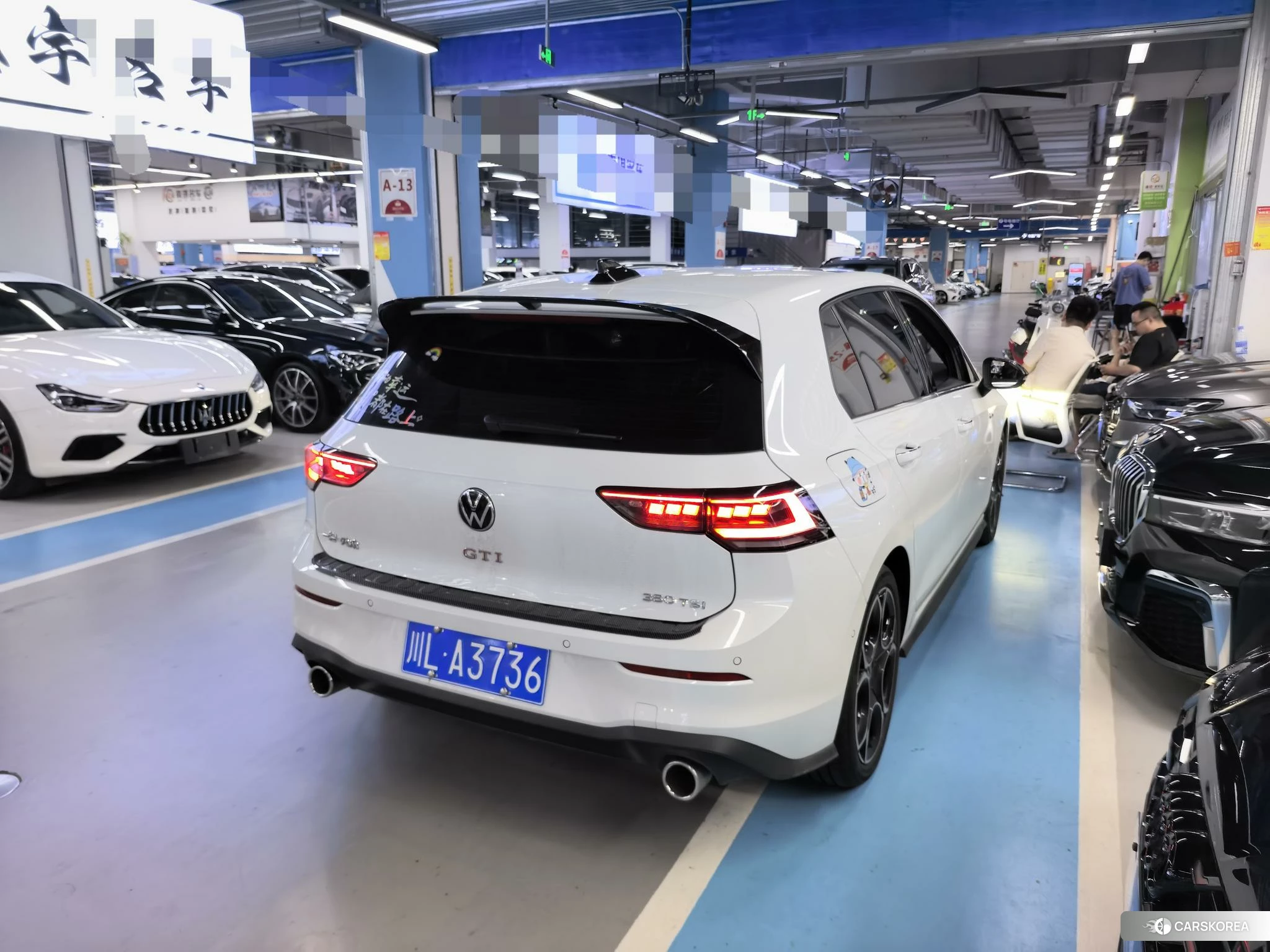 Volkswagen Golf 2024 Белый из Китая, фото 4