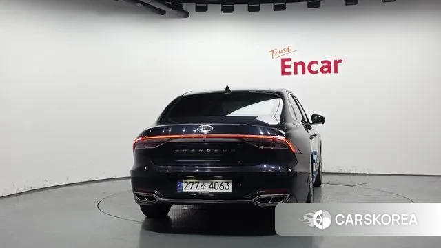 Hyundai The New Grandeur IG id 3054376 из Кореи 14