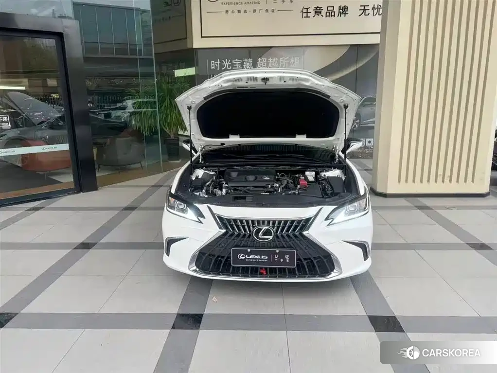 Lexus ES 2024 Белый из Китая, фото 4