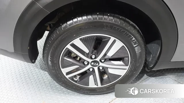 Kia The New Niro id 3578037 из Кореи 14