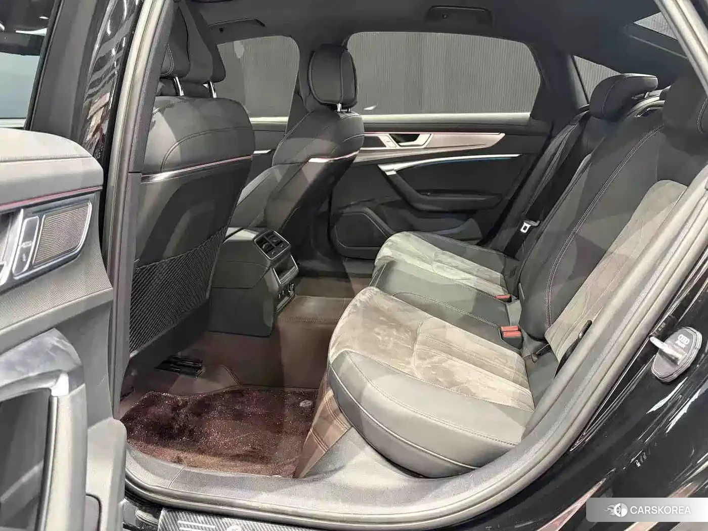 Audi A6L id 4654485 из Китая 16