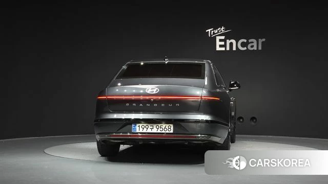 Hyundai Grandeur (GN7) id 4413905 из Кореи 31