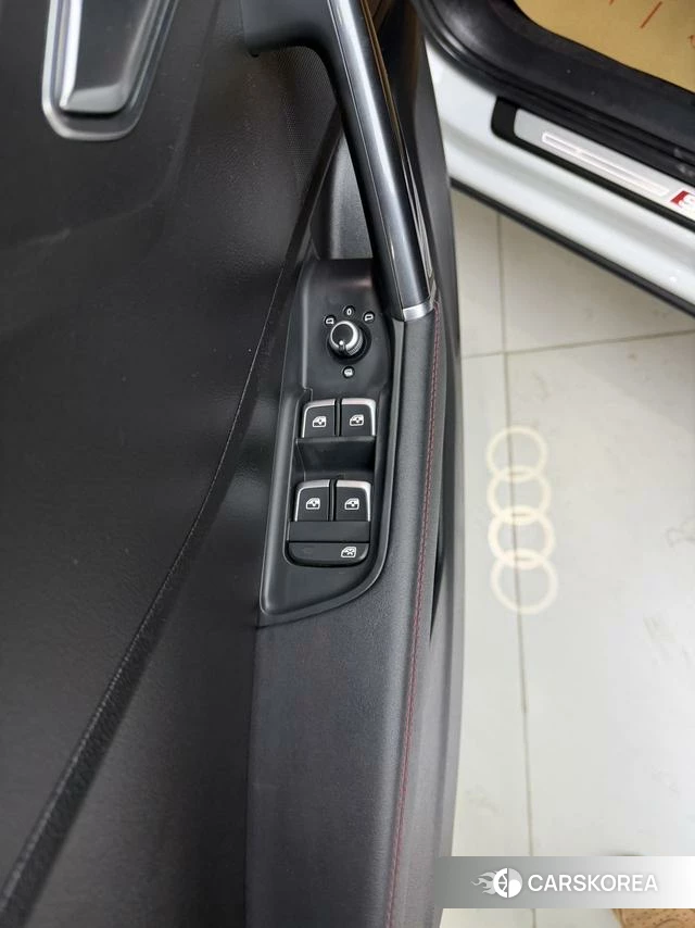 Audi Q2L id 4213093 из Китая 12