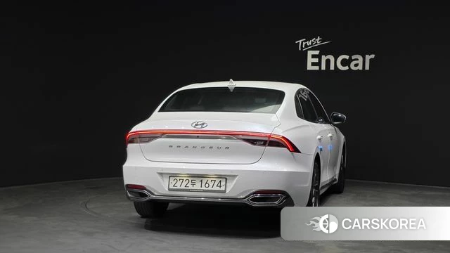 Hyundai The New Grandeur IG id 4410663 из Кореи 24