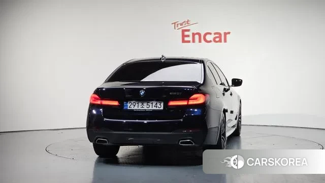 BMW 5 Series (G30) id 3389588 из Кореи 14