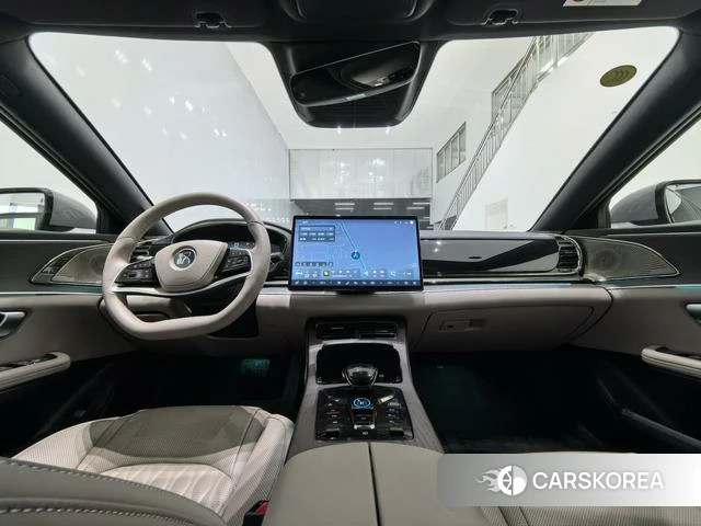 BYD Han DM 2025 Темно-серый из Китая, фото 4