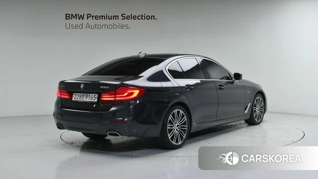 BMW 5 Series (G30) id 4508107 из Кореи 13