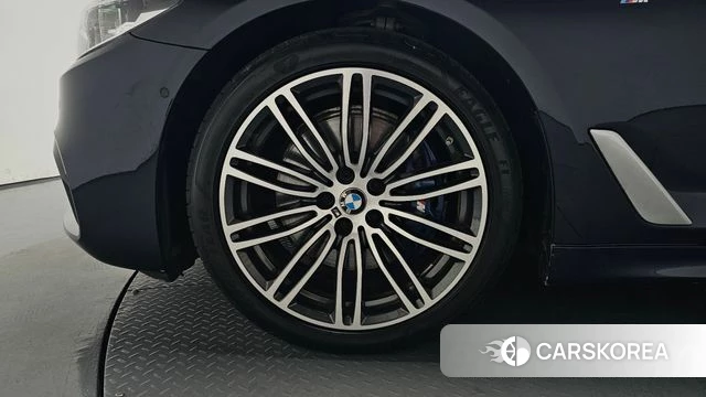 BMW 5 Series (G30) id 4573692 из Кореи 29
