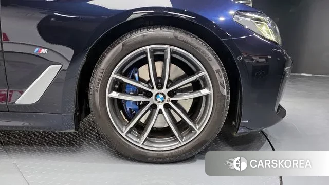 BMW 5 Series (G30) id 3764122 из Кореи 14