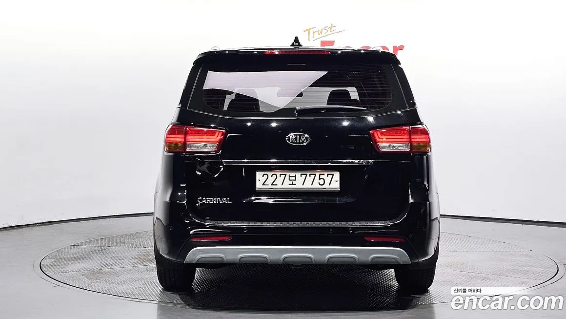 Kia All New Carnival id 1890972 из Кореи 14