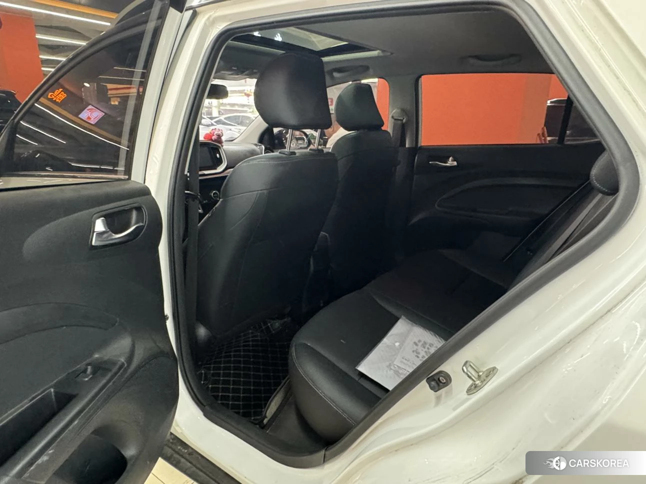 Kia KX1 2021 Белый из Китая, фото 4
