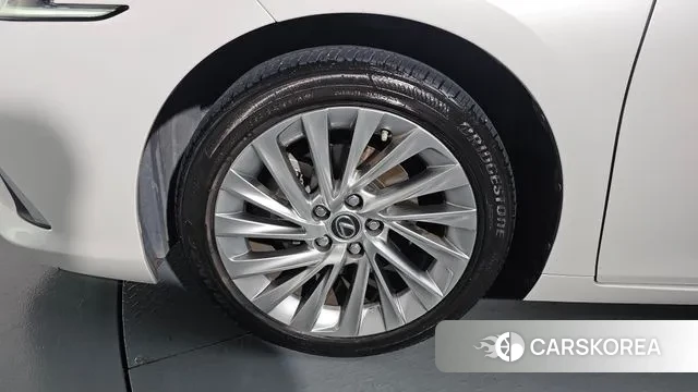 Lexus ES300h 7th generation id 3012093 из Кореи 14