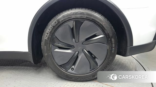 Tesla Model Y id 4686415 из Кореи 30
