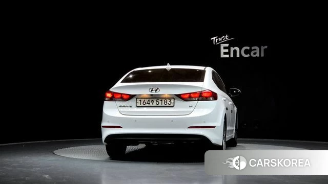 Hyundai Avante AD id 3899903 из Кореи 14