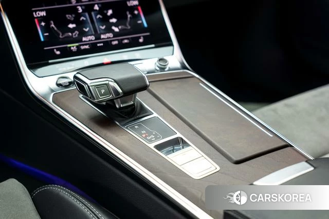 Audi A6L id 4210302 из Китая 20