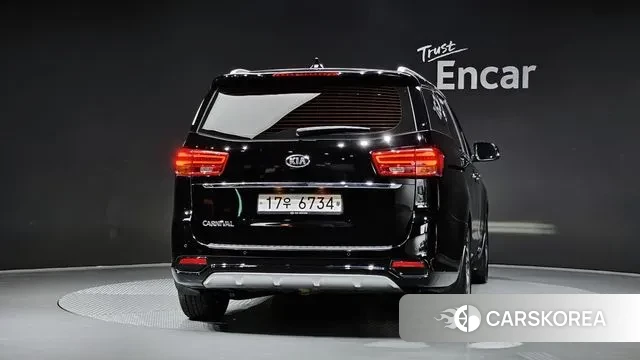 Kia The New Carnival id 3238984 из Кореи 14