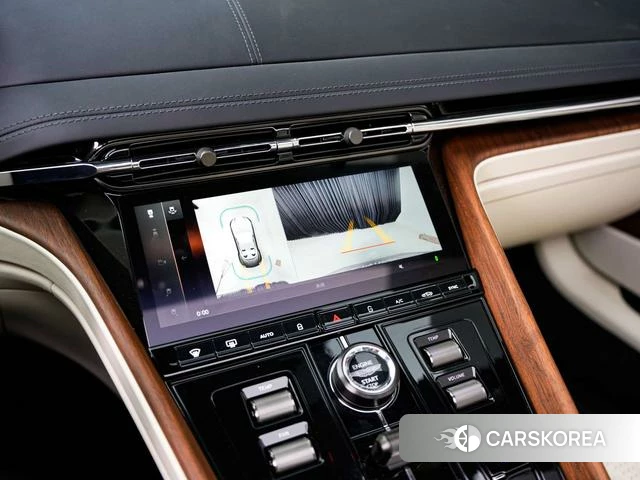 Aston Martin DB12 id 4239872 из Китая 14
