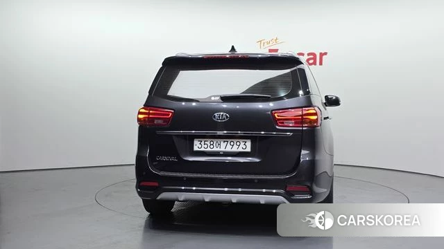 Kia The New Carnival id 4188112 из Кореи 14