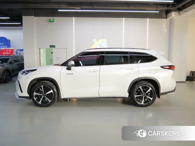 Toyota Crown Lufang id 4220689 из Китая 15