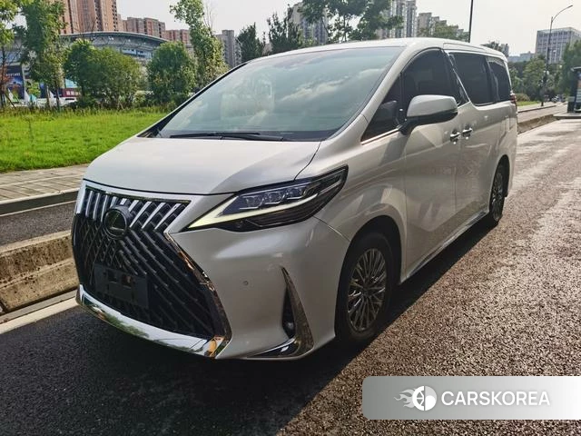 Lexus LM id 4290860 из Китая 16