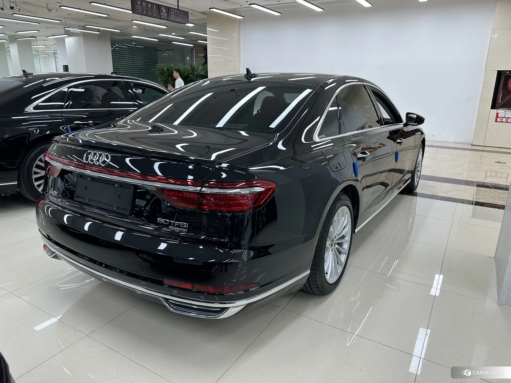 Audi A8 id 4512586 из Китая 8