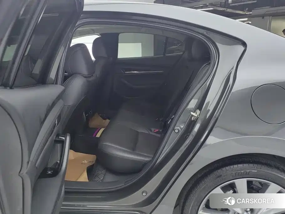 Mazda 3 id 4664581 из Китая 10
