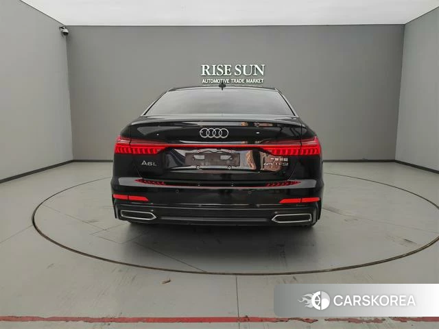 Audi A6L 2022 Черный из Китая, фото 5