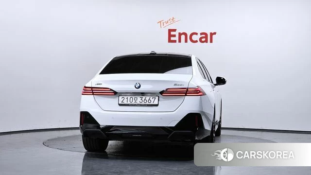 BMW 5 Series (G60) id 4194016 из Кореи 14